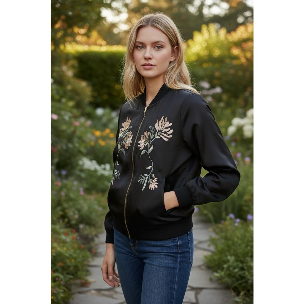 Honey Punch floral embroidered Black Bomber Jacket, Women's Small, Girls size Lg